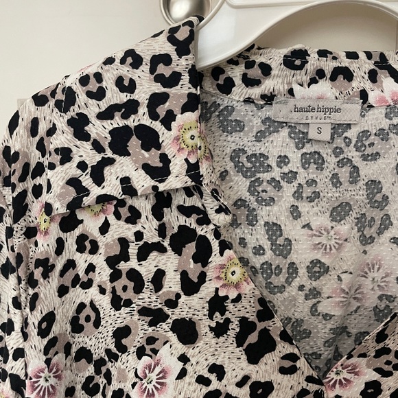 Cute top - Picture 2 of 3